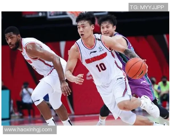 菲律宾队与台北蓝队激战正酣谁将赢得这场篮球对决的胜利 菲律宾队与台北蓝队激战正酣谁将赢得这场篮球对决的胜利