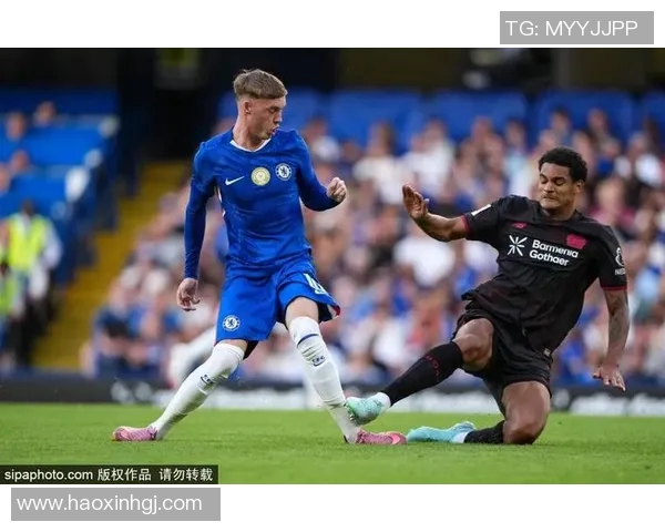 利兹联险胜伯恩茅斯，英超保级形势渐趋稳定