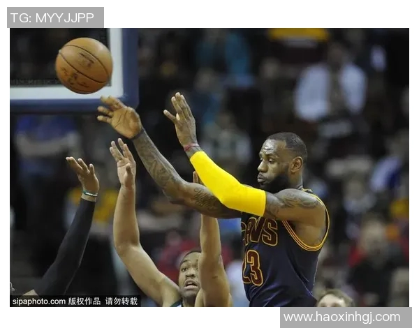 雄鹿与骑士激战回顾第二场精彩录像分析与赛后点评