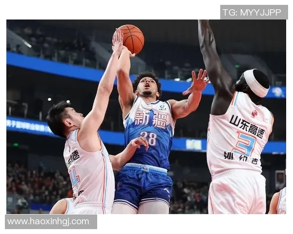 美国明星队与新疆男篮激战正酣谁能在这场对决中笑到最后 美国明星队与新疆男篮激战正酣谁能在这场对决中笑到最后